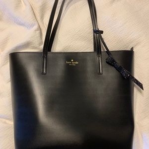 Simple shoulder bag